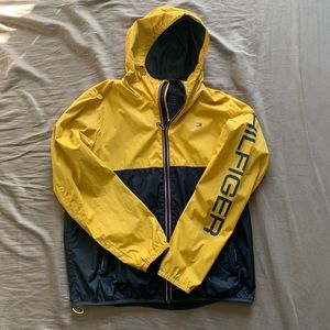Tommy Hilfiger rain jacket/windbreaker